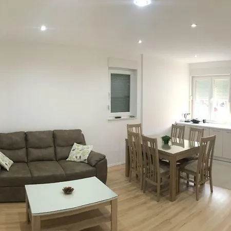 Apartment Apartman Sea